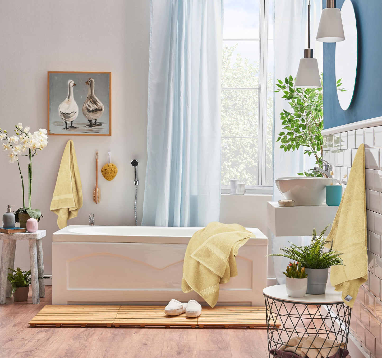 Utopia Towels 8-Piece Premium Towel Set, 2 Bath Towels, 2 Hand Towels, and 4 Wash Cloths