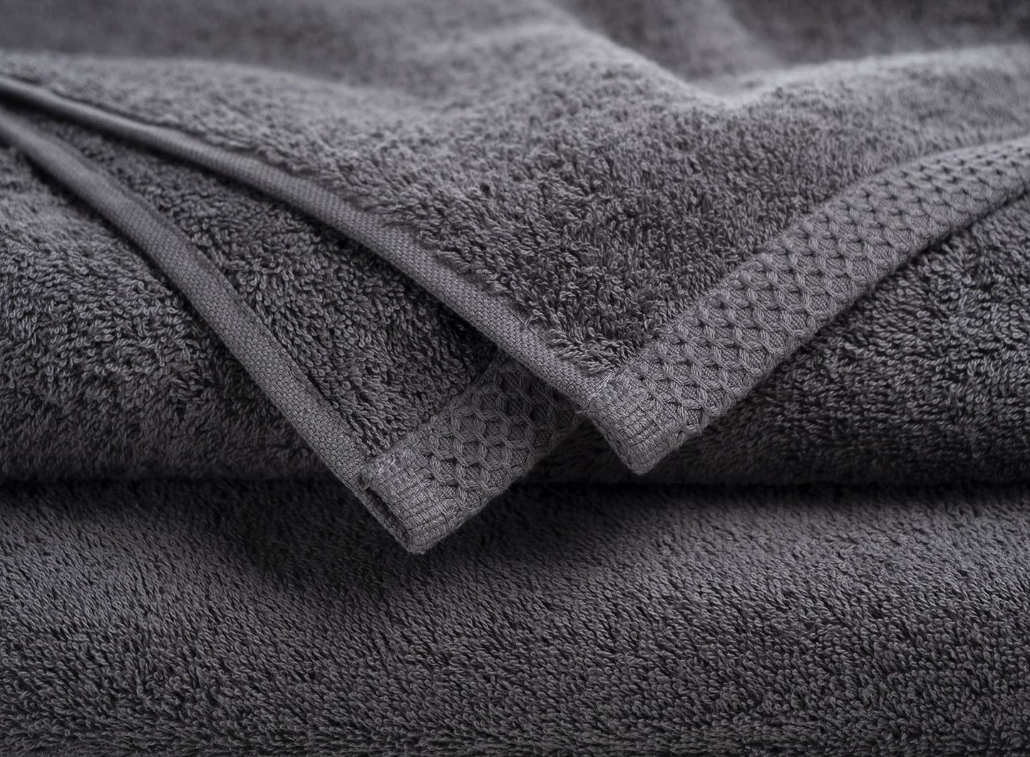 SLEEPZEN Set of 2 Grey Bath Towels - GOTS Certified Organic Cotton 500gr/m2 - Made in the EU - 2 Bath Sheets 70x140cm - Absorbent, Soft and Ecological