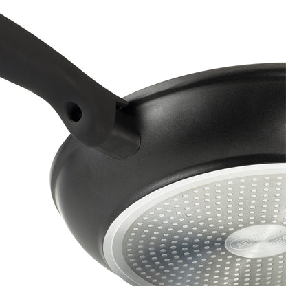 Zyliss Ultimate Non Stick Frying Pan, 28cm, 10 Year Guarantee 3X Layer Non Stick, Easy to Clean, Suitable for All Hobs Including Induction