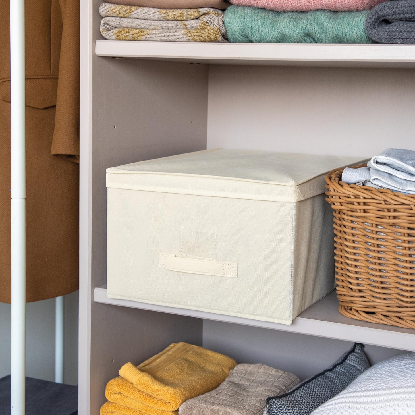 Perfetto Tnt Custody Easybox Dimension- 40 x 50 x 25 Cm., Colour- Beige