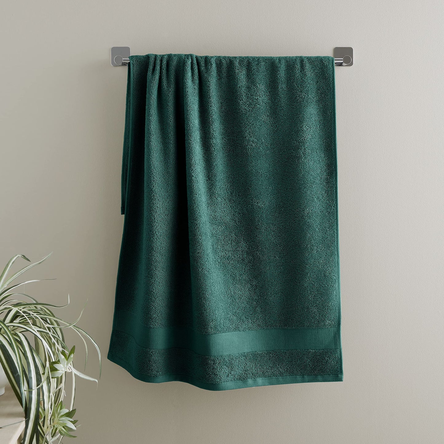 Catherine Lansfield Bathroom Anti Bacterial 500 gsm Soft & Absorbent Cotton Bath Sheet Forest Green
