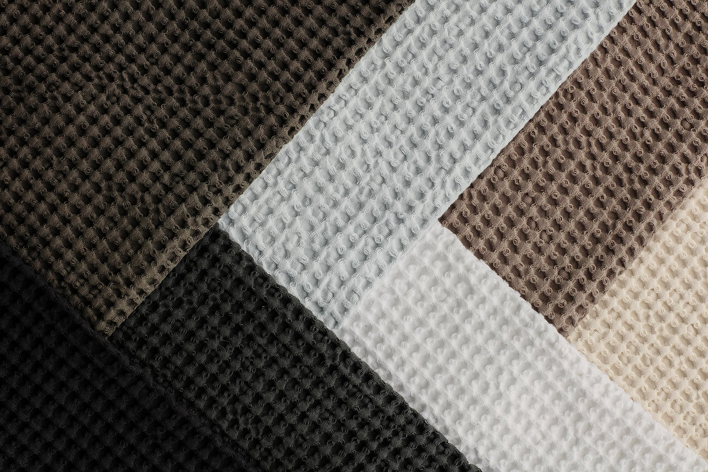 Blomus Caro hand towel, magnet, width 50 cm, depth 100 cm