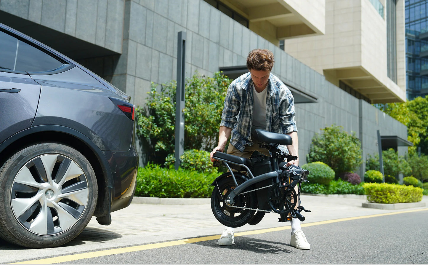URLIFE 14 Inch Folding E-Bike 48V 7.5Ah 500W Power Removable & Fast Charge 40 Miles Hydraulic Front Suspension Dual Disc Brakes
