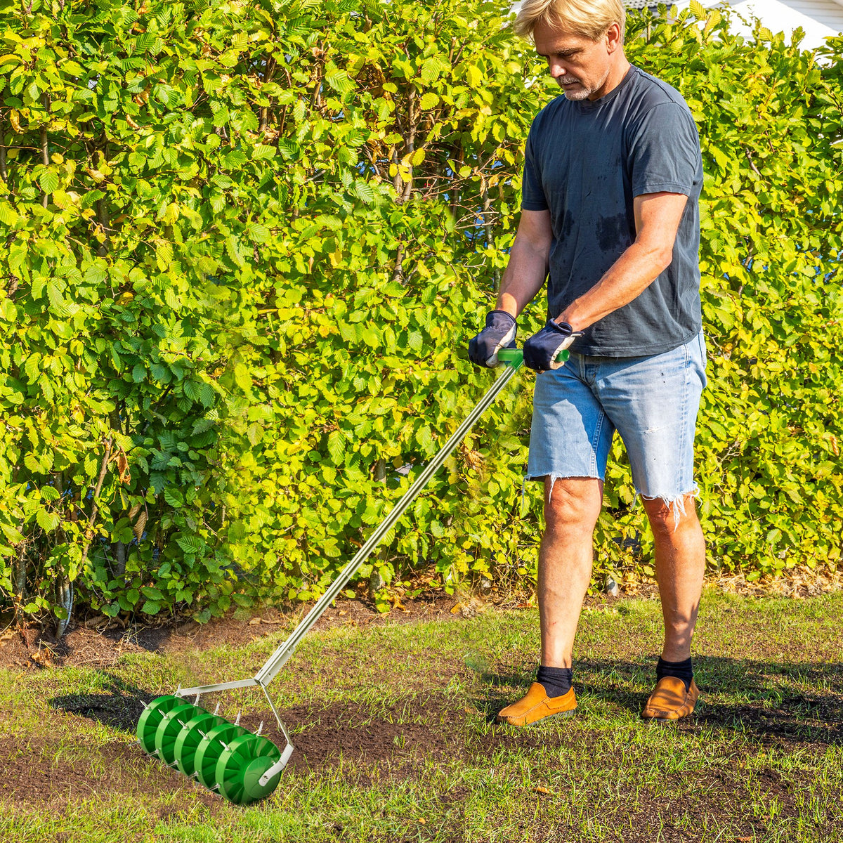 Outsunny Rolling Lawn Aerator, Manual Grass Spike Roller, Heavy Duty Garden Aerator with 3 Piece Detachable Handle and T-bar Grip, Outdoor Garden Lawn Tool, Dark Green