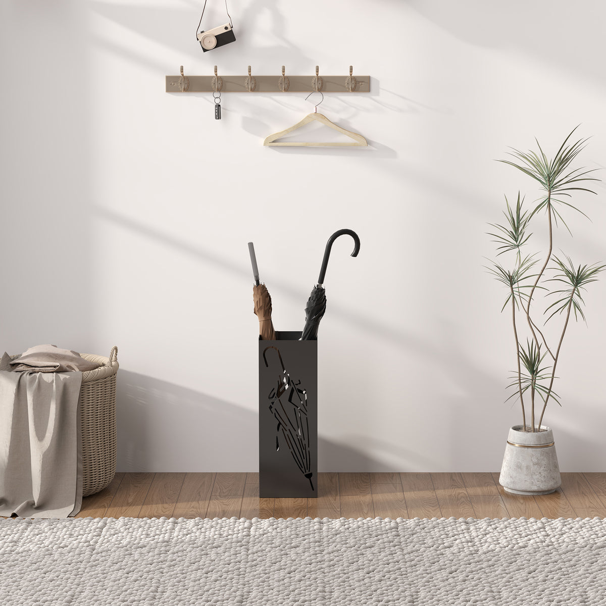 HOMCOM Metal Umbrella Stand, Square Umbrella Holder with 4 Hooks and Removable Drip Tray, Decorative Umbrella Storage Rack for Entryway, Hallway, 15.5 x 15.5 x 41 cm, Black