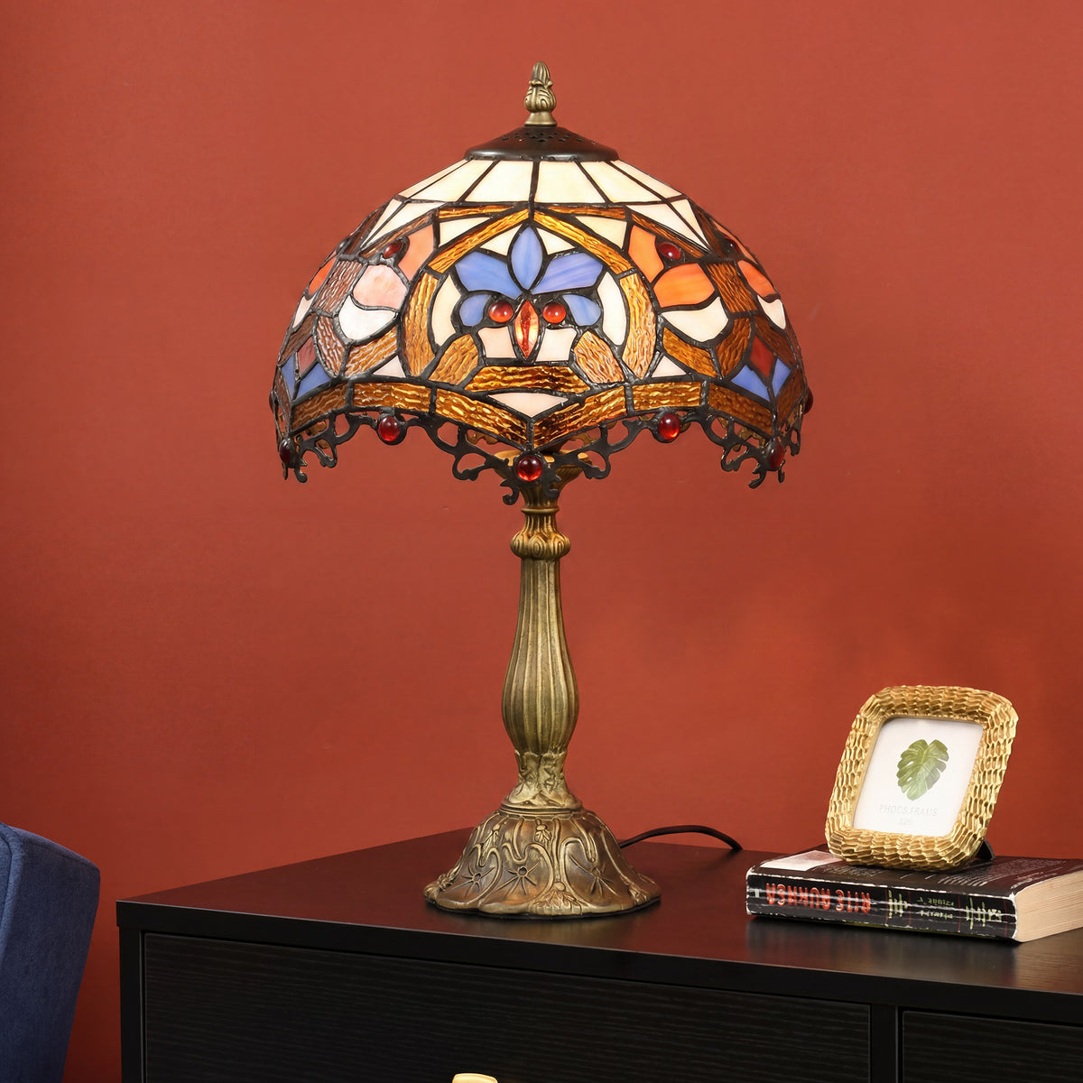 HOMCOM Tiffany Lamp, Stained Glass Table Lamp, Handcrafted Artisan Collectible, Suitable for Living Room and Bedside, Multi-Coloured, Ф25 x 45Hcm, Zinc Alloy.
