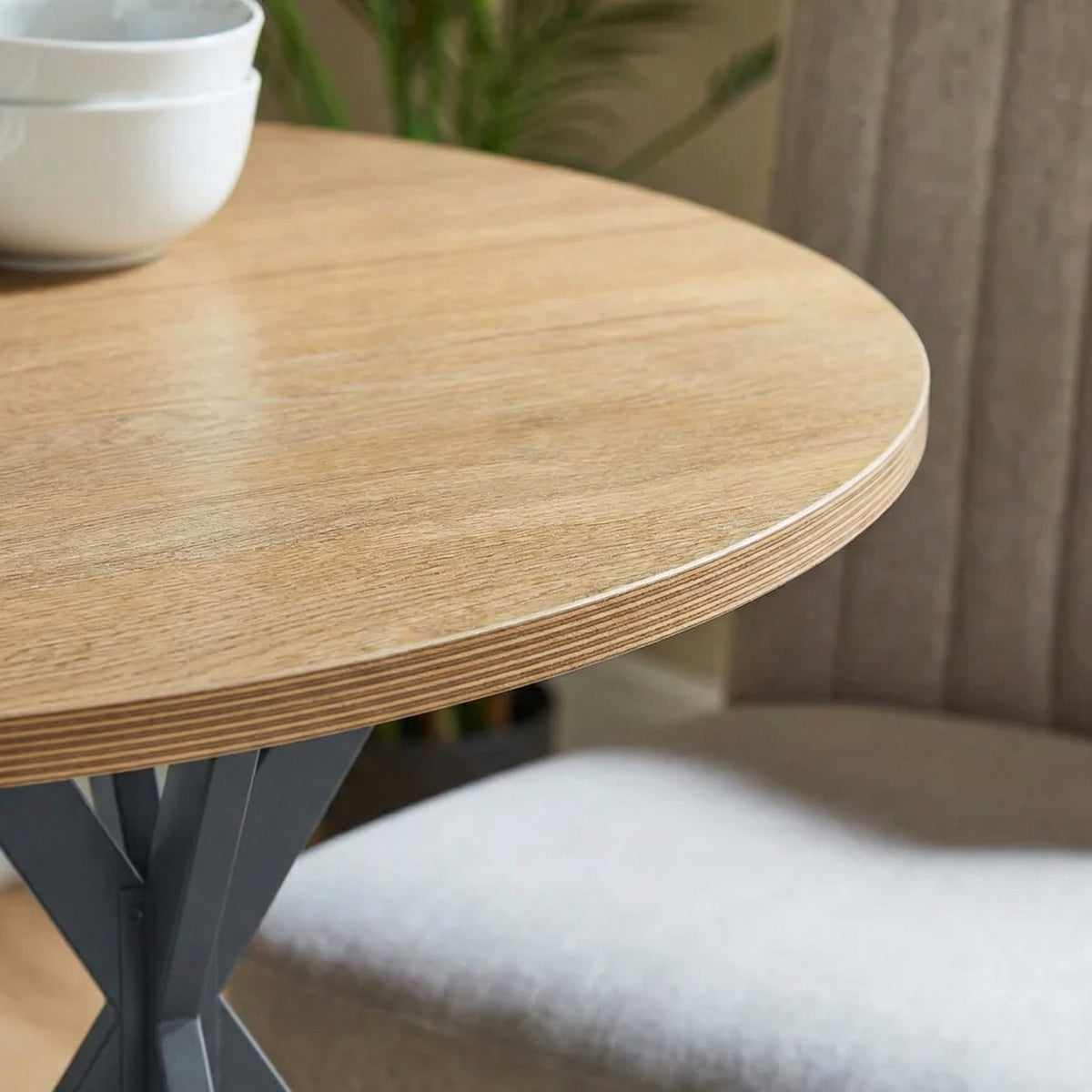 HOMCOM 80cm Industrial Round Dining Table - White Oak