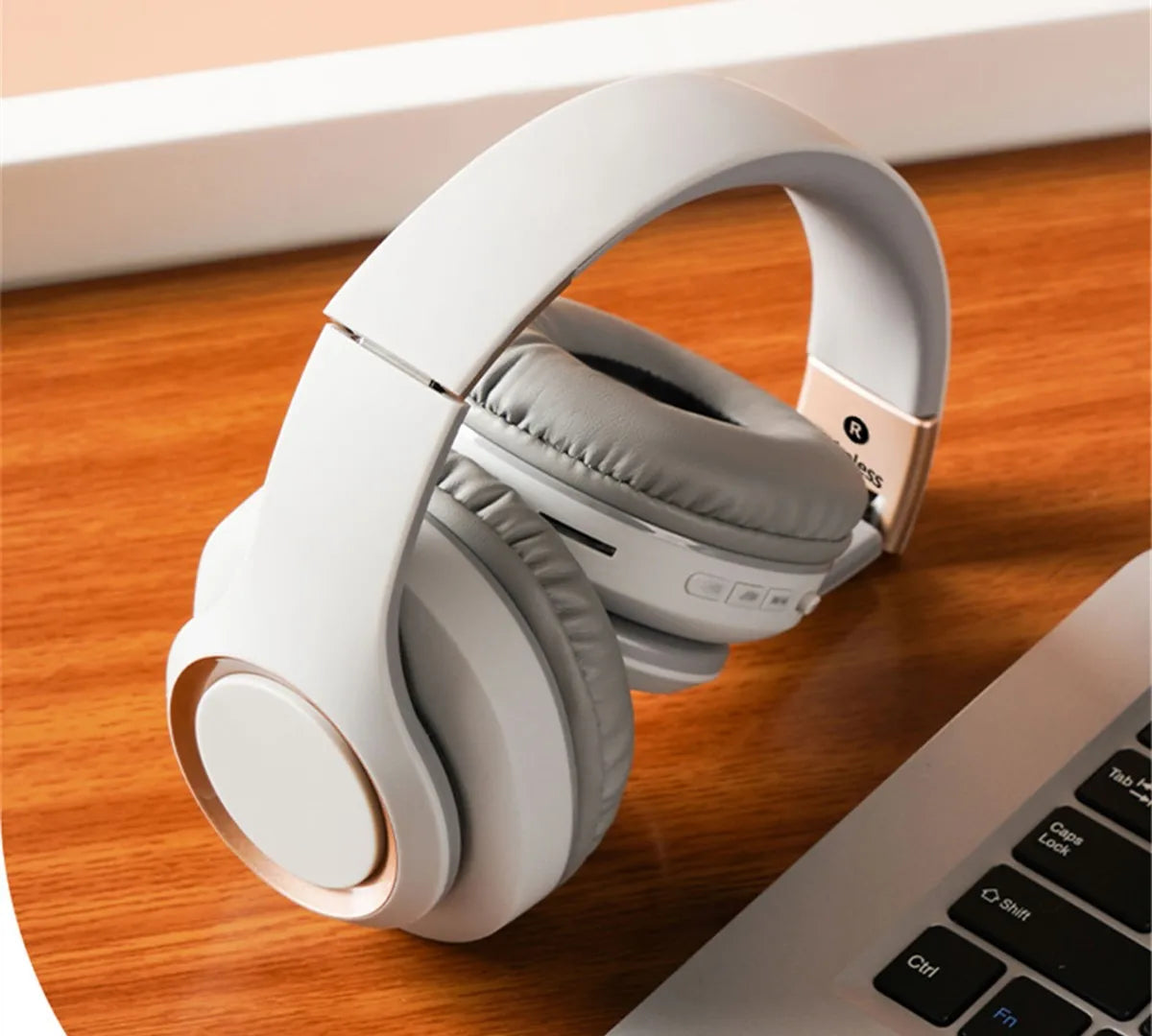 Shoumi 15 Hours Play Wireless Headset Bluetooth Television Headphone with Mic,Bluetooth Adapter Built-in Battery,for TV Computer