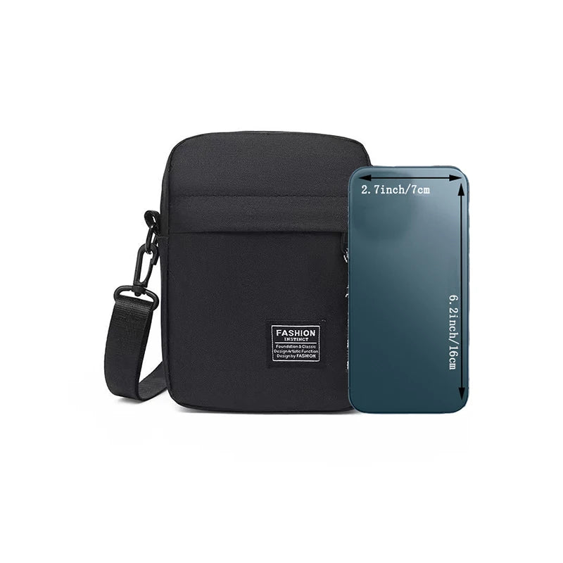 Men's bag, available in single shoulder or cross-body design, suitable for daily use during school. Made of nylon material.