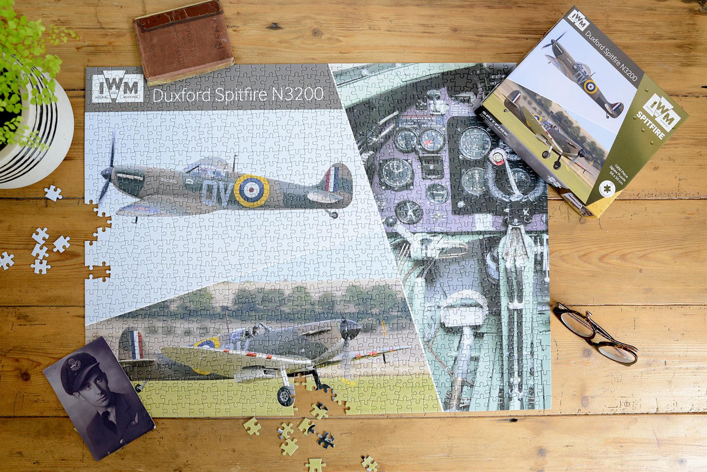 Imperial War Museum Spitfire 1000 Piece Jigsaw Puzzle