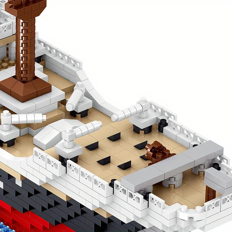 4404PCS Titanic Building Blocks Cruise Ship Mini Assemble Bricks Model DIY Toys Kits Desktop Decoration Holiday Gifts For Adult