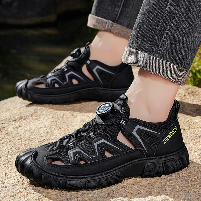 Outdoor River Tracing Shoes for Men, Hollow Breathable Anti-Smash Toe Protection Sandals, Non-Slip and Wear-Resistant, Summer Water Sports and Leisure Shoes