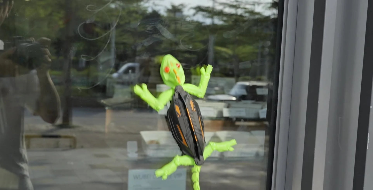 RC Biomimetic Wall Climbing Toy Electric Simulation Lizard Gecko Spider Cockroach Mechanical Animal Remote Control 360 Rotation