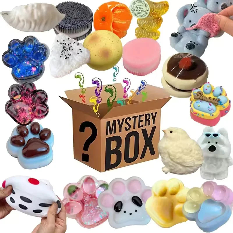 Blind Box Mystery Kawaii Cat Paw Mochi Squishy, Simulated Food Fidget Toy, Cute Squeeze Foot Toy Antistress Stress-Relief