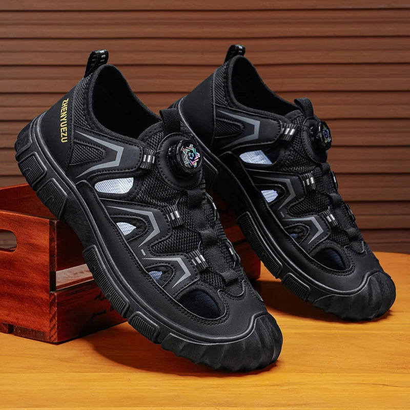 Outdoor River Tracing Shoes for Men, Hollow Breathable Anti-Smash Toe Protection Sandals, Non-Slip and Wear-Resistant, Summer Water Sports and Leisure Shoes