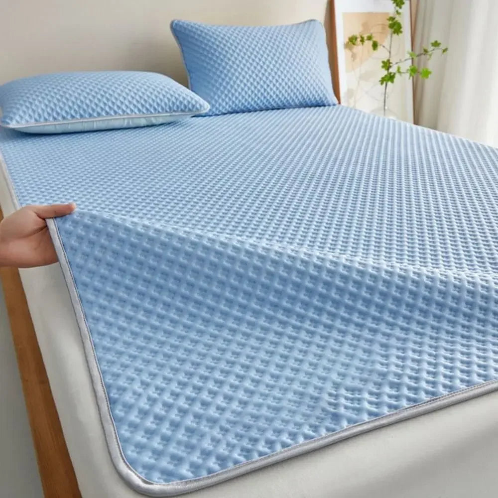 Breathable Cooling Mattress Comfortable Washable Ice Silk Bed Mat Pad Soft Skin-friendly Summer Sleeping Mat Household