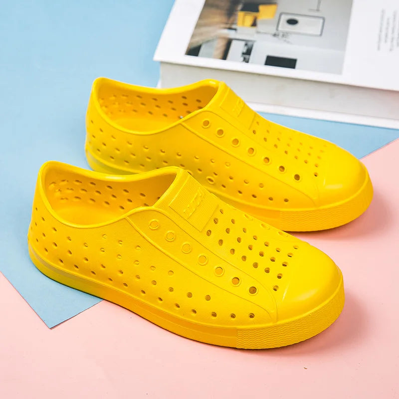 New Summer Kids Cave Shoes Boys Girls Slippers Sandals children Two Wear Antiskid Lightweight Beach Shoe Sneaker Water Shoe