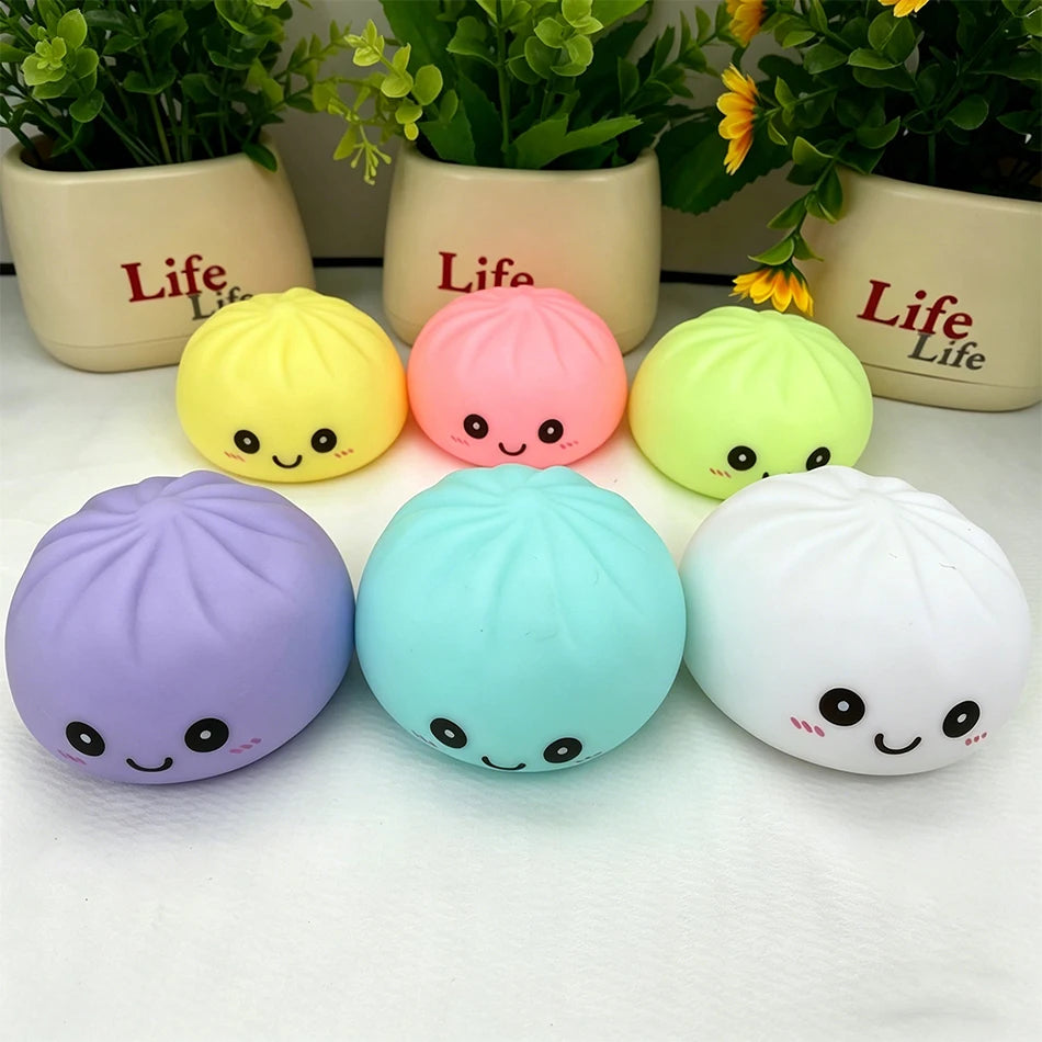Healing silicone dumpling night light, pressable 6-color gradient LED light, office desktop stress relief gadget