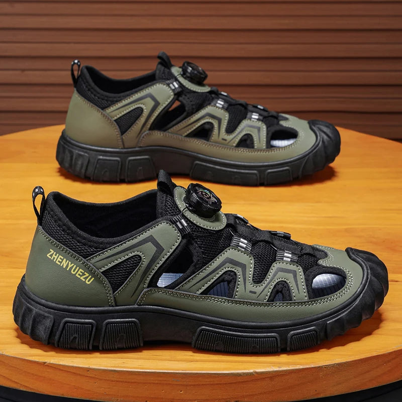 Outdoor River Tracing Shoes for Men, Hollow Breathable Anti-Smash Toe Protection Sandals, Non-Slip and Wear-Resistant, Summer Water Sports and Leisure Shoes