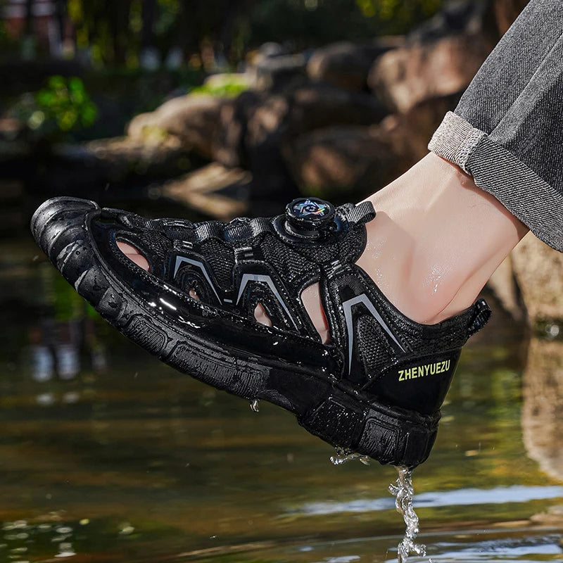 Outdoor River Tracing Shoes for Men, Hollow Breathable Anti-Smash Toe Protection Sandals, Non-Slip and Wear-Resistant, Summer Water Sports and Leisure Shoes