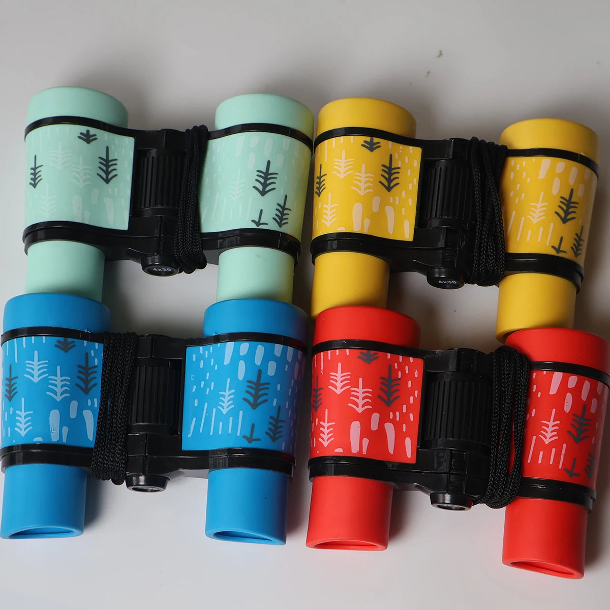 4x30 Binoculars Plastic Children Colorful Lightweight for Kids Contemporary Styling Compact Eyepiece Optical