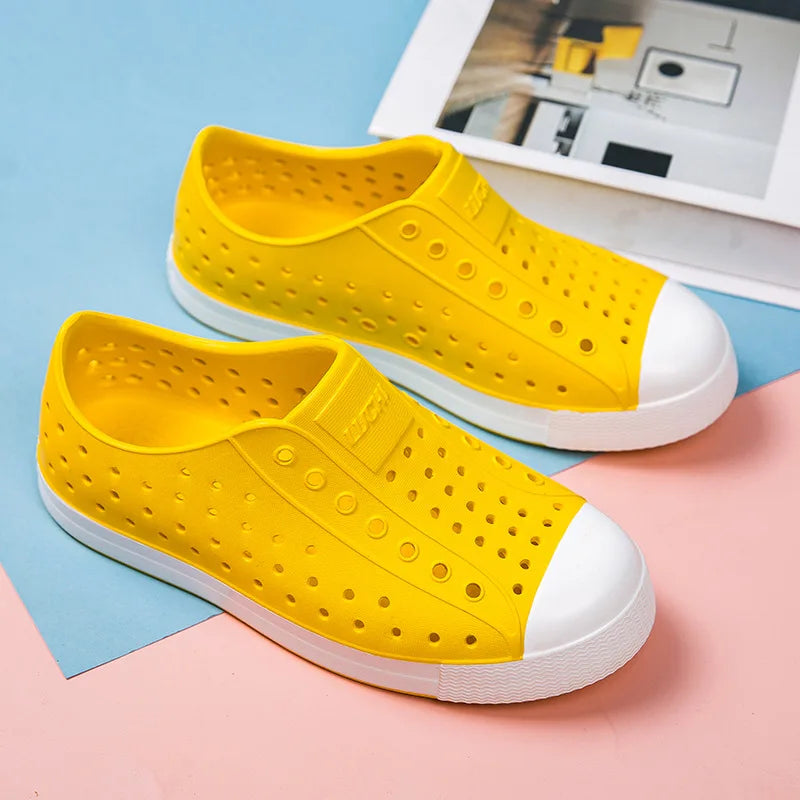 New Summer Kids Cave Shoes Boys Girls Slippers Sandals children Two Wear Antiskid Lightweight Beach Shoe Sneaker Water Shoe