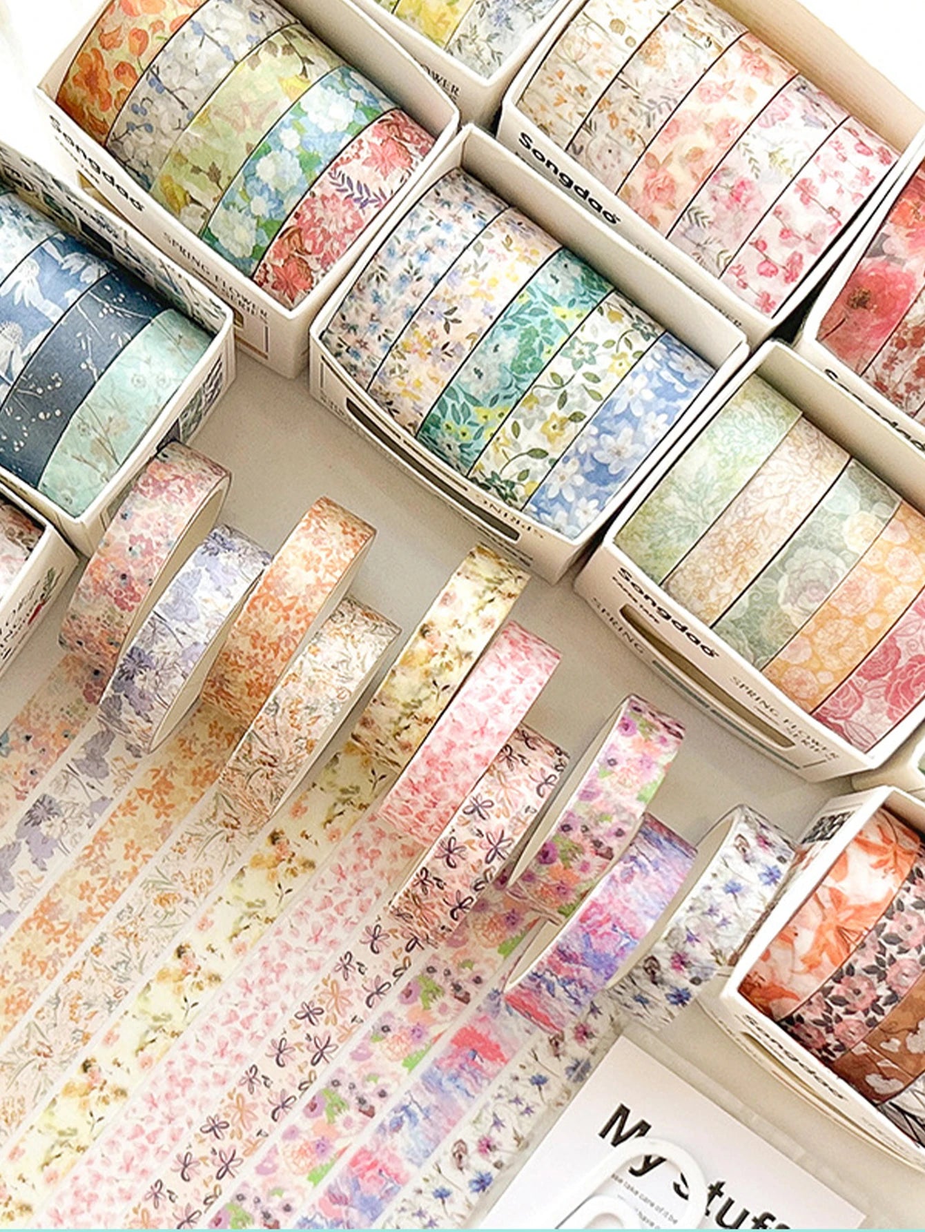 5 rolls of boxed romantic flower handbook tape, cute DIY fresh decorative washi tape for students, a must-have gift for students