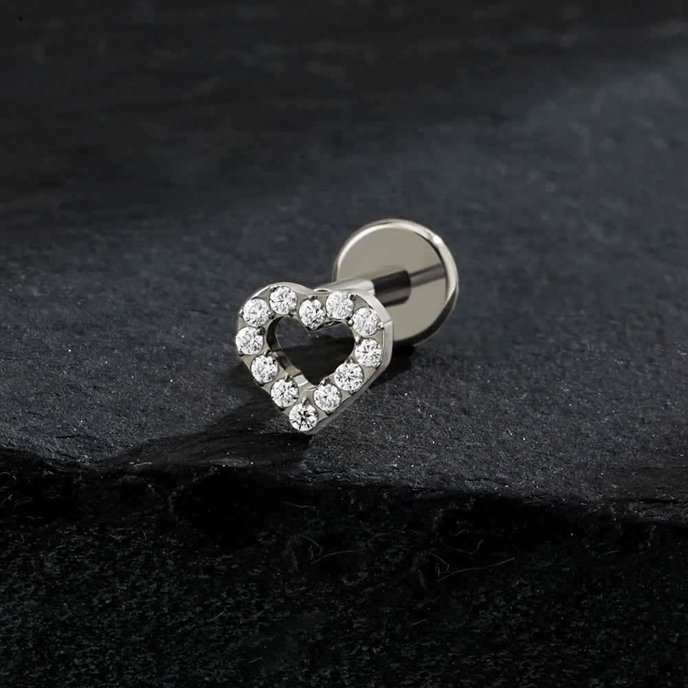 Right Grand ASTM F136 Titanium Mini Heart Cartilage Earring 16G Dainty Flat Back Labret Stud Tragus Helix Piercing Jewelry