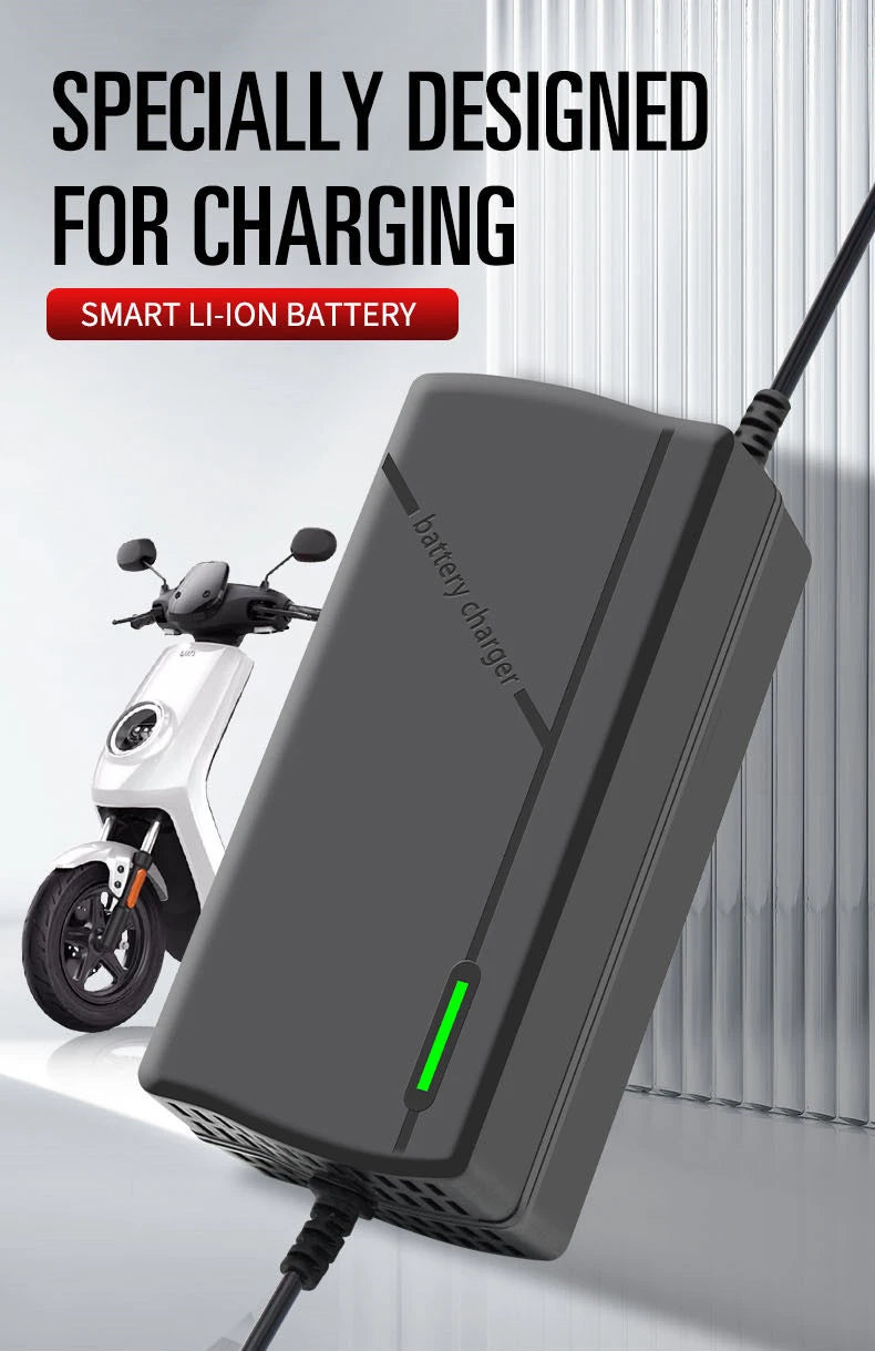 72V Charger 5A 20S Lithium-ion Battery Pack Charger 84V 5A Intelligent Fast Charging EU / US Plug With Cooling Fan