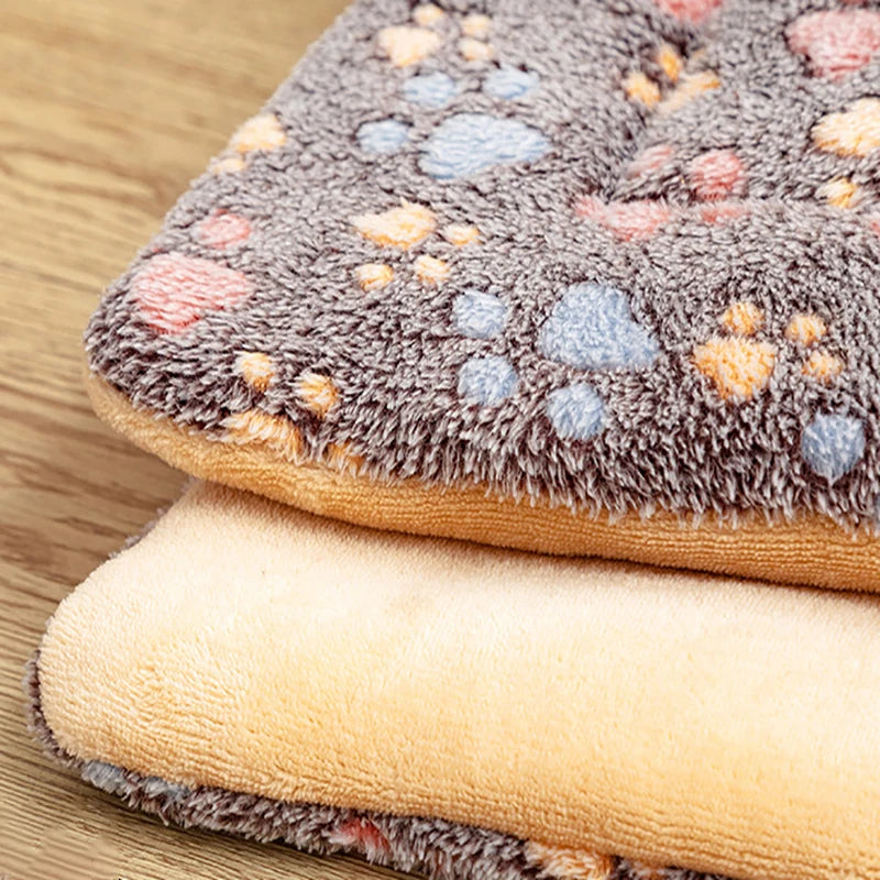 Pet sleeping mat dog bed cat bed soft fur thickened blanket pad velvet household washable warm footprint star pattern blanket