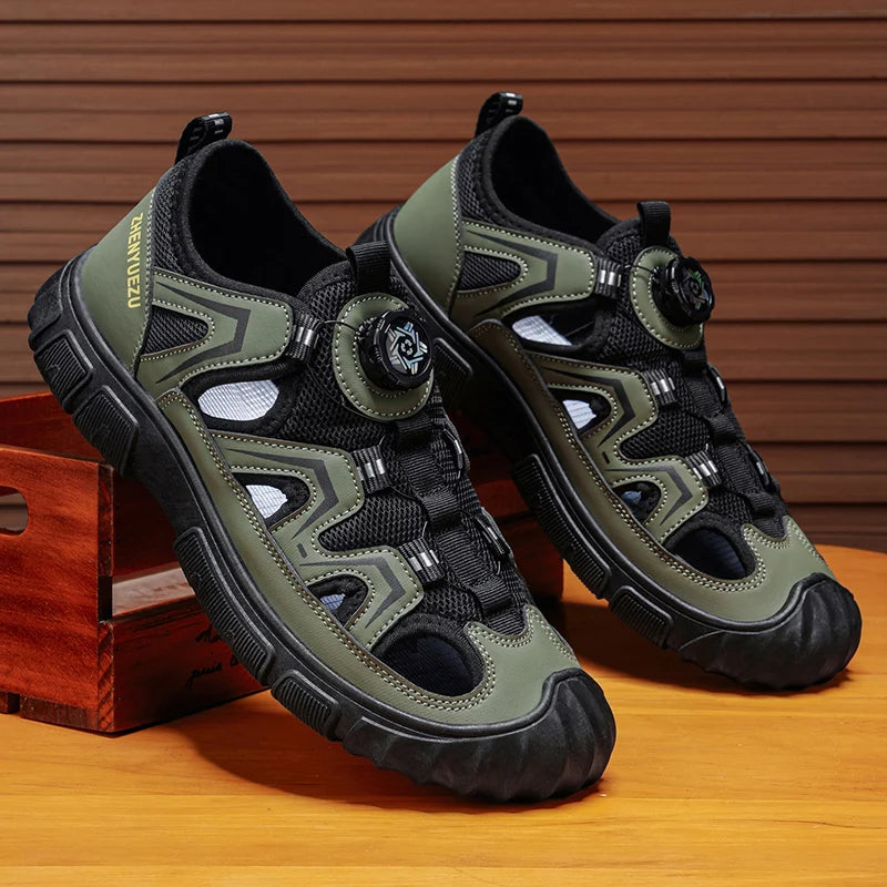 Outdoor River Tracing Shoes for Men, Hollow Breathable Anti-Smash Toe Protection Sandals, Non-Slip and Wear-Resistant, Summer Water Sports and Leisure Shoes