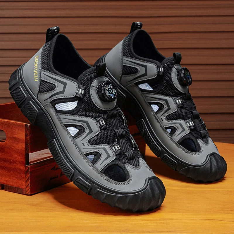 Outdoor River Tracing Shoes for Men, Hollow Breathable Anti-Smash Toe Protection Sandals, Non-Slip and Wear-Resistant, Summer Water Sports and Leisure Shoes