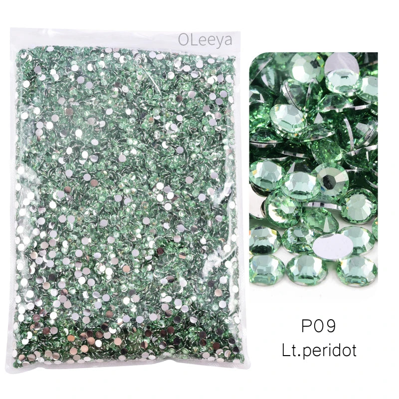 Oleeya Wholesale Flatback Silver bottom Resin Cтразы Non hotfix Rhinestones in Big Package Glitter Crystals and Strass For 네일파츠
