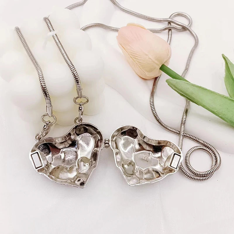 Metal Love Bag Mini Lipstick Bag Chain Crossbody Bag Shoulder Bag Handbag Purse Waist Bag Women Makeup Jewelry Bag