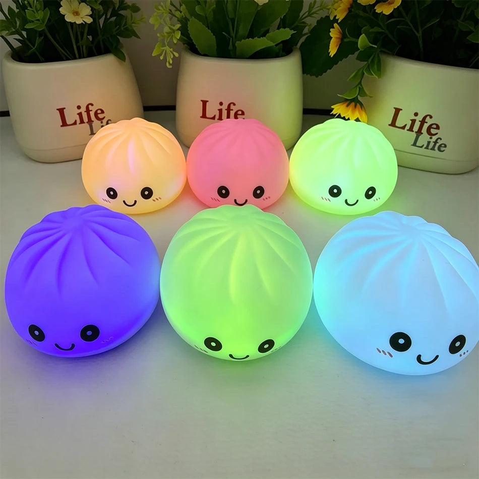 Healing silicone dumpling night light, pressable 6-color gradient LED light, office desktop stress relief gadget