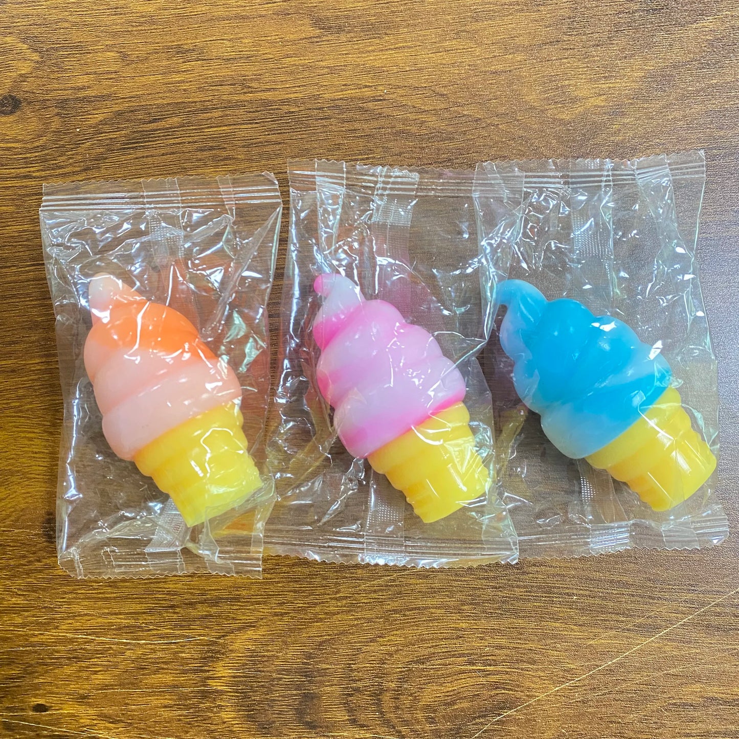 New Schylling Needoh Ice-Cream Sensory Toys Stress Relieving Blocks Pinching Relieving Puzzle Solving Venting Children Souvenir