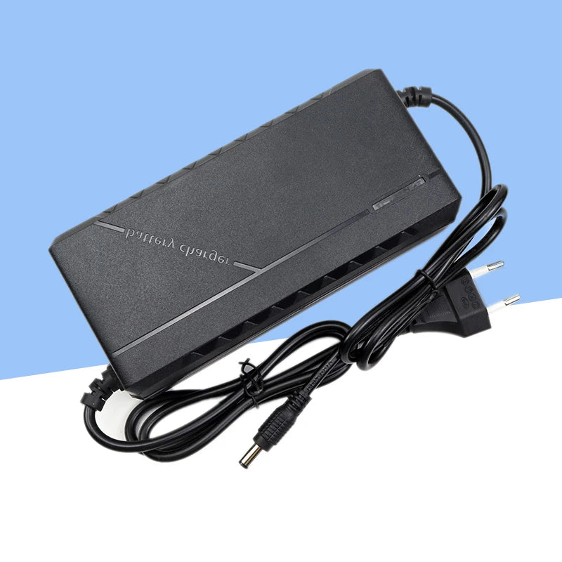 72V Charger 5A 20S Lithium-ion Battery Pack Charger 84V 5A Intelligent Fast Charging EU / US Plug With Cooling Fan