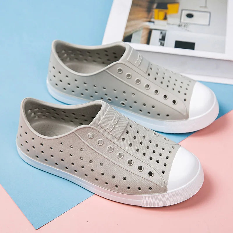 New Summer Kids Cave Shoes Boys Girls Slippers Sandals children Two Wear Antiskid Lightweight Beach Shoe Sneaker Water Shoe