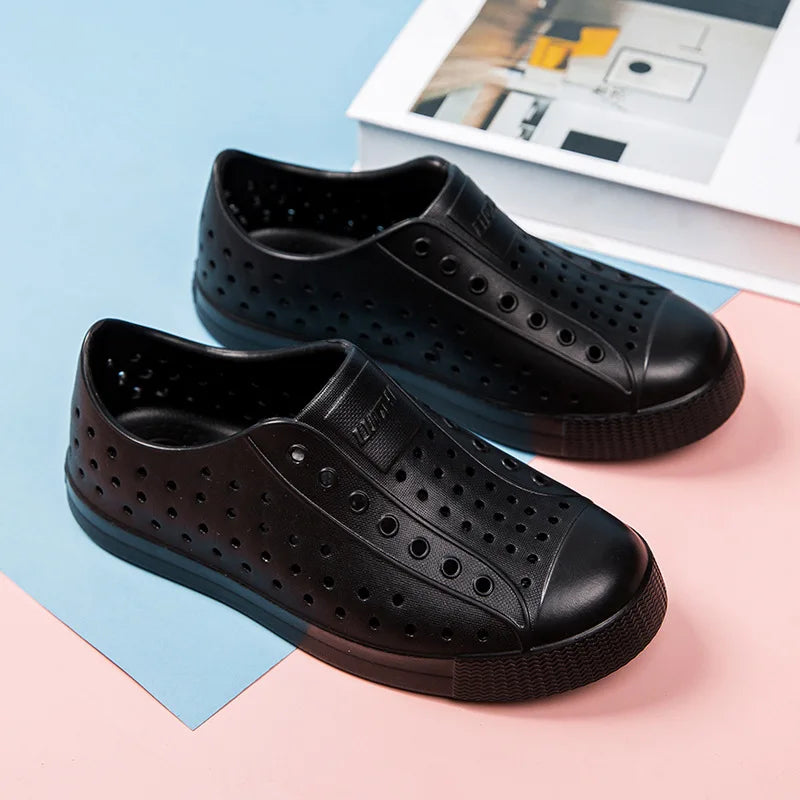 New Summer Kids Cave Shoes Boys Girls Slippers Sandals children Two Wear Antiskid Lightweight Beach Shoe Sneaker Water Shoe