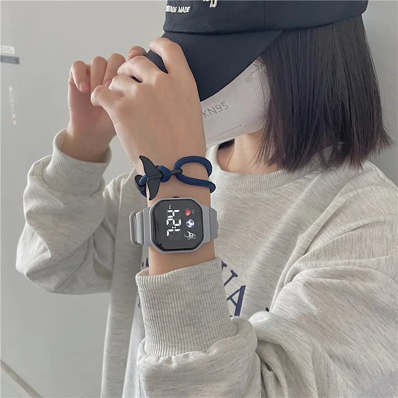 Sports Watch For Women And Men LED Electronic Digital Watch Fashion Casual Simple Silicone Female Watch Electronic Clock