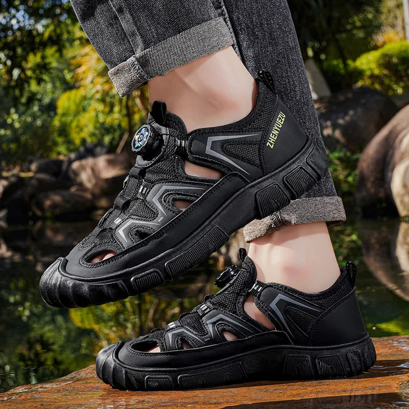 Outdoor River Tracing Shoes for Men, Hollow Breathable Anti-Smash Toe Protection Sandals, Non-Slip and Wear-Resistant, Summer Water Sports and Leisure Shoes