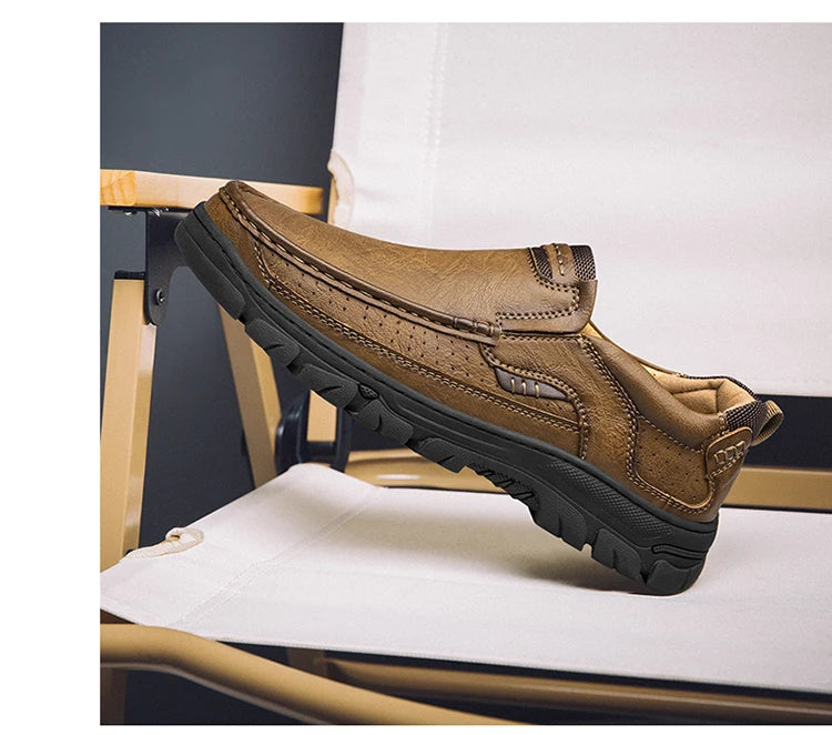 CLOHOOMen's Casual Loafers Handmade Breathable Leather Shoes with Thick Rubber Sole Comfortable Footwear Classic Hand Sewn Seams