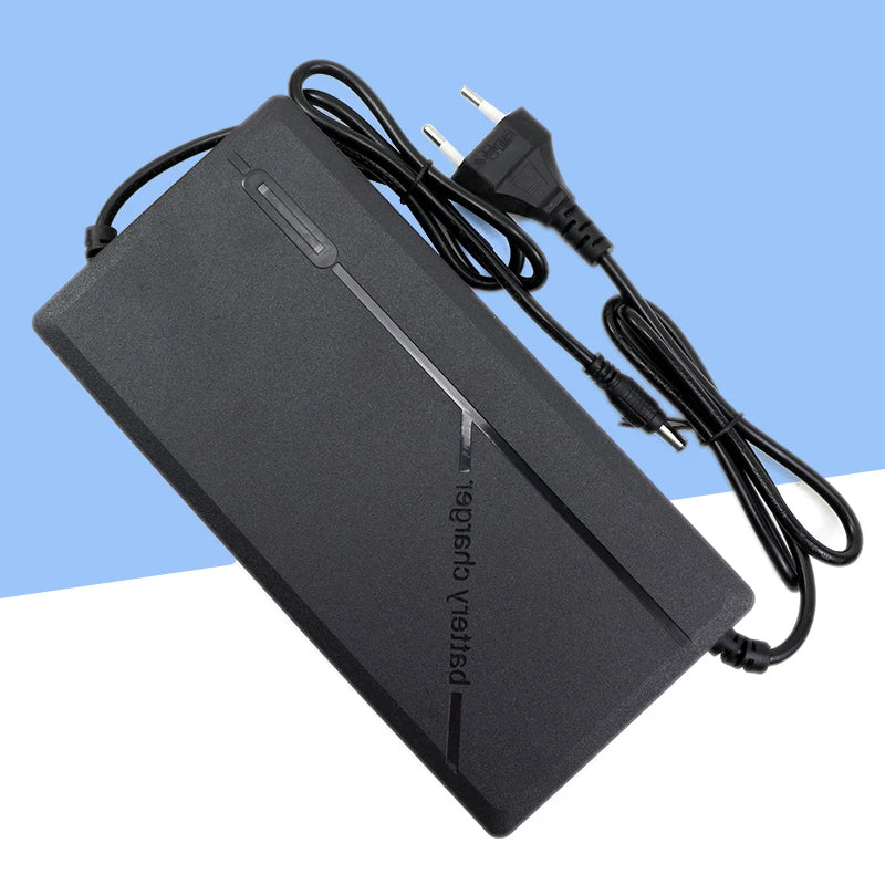 72V Charger 5A 20S Lithium-ion Battery Pack Charger 84V 5A Intelligent Fast Charging EU / US Plug With Cooling Fan