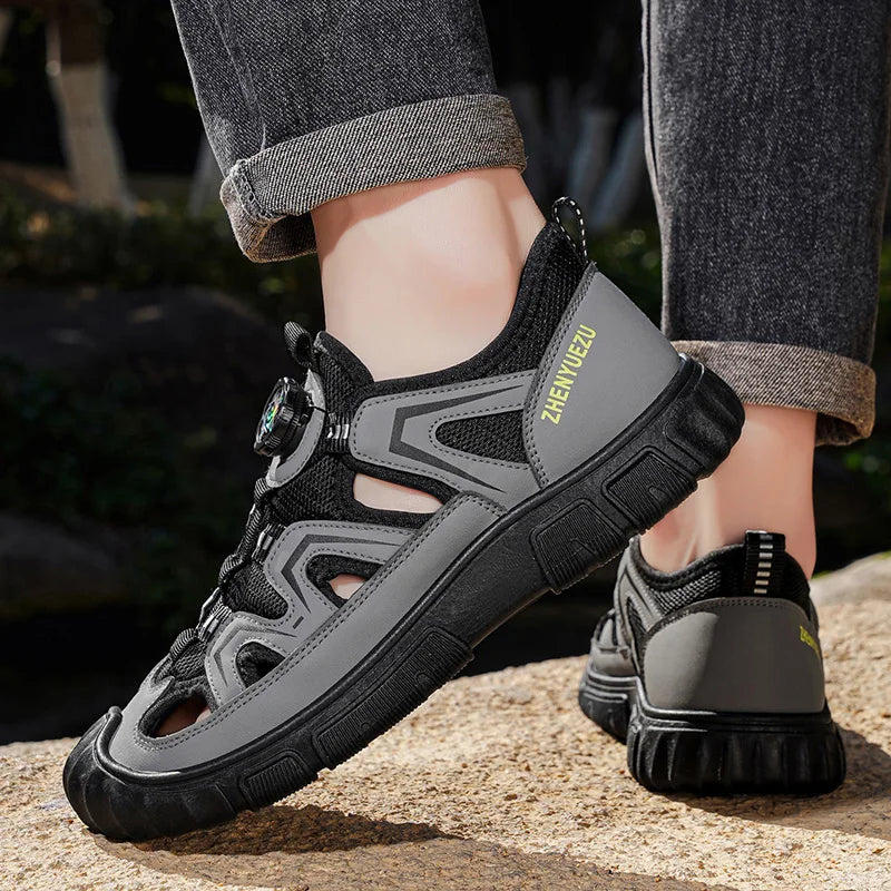 Outdoor River Tracing Shoes for Men, Hollow Breathable Anti-Smash Toe Protection Sandals, Non-Slip and Wear-Resistant, Summer Water Sports and Leisure Shoes