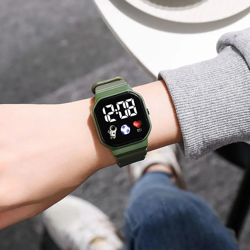 Sports Watch For Women And Men LED Electronic Digital Watch Fashion Casual Simple Silicone Female Watch Electronic Clock