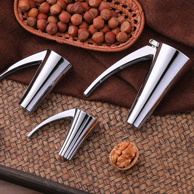 Customizable Zinc Alloy Walnut Nut Shelling Tool Multifunctional Nut Shelling Tool Clip Funnel Design Nut Shelling Tool HTGJ5011