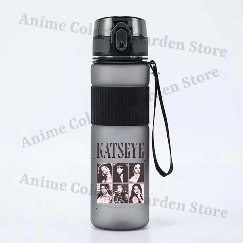 Fashion K POP KATSEYE 550ml Sports Water Cup for Women Anime Cartoon Fashion Water Bottle Boys Girls Portable Good-looking Cups