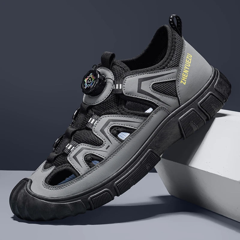 Outdoor River Tracing Shoes for Men, Hollow Breathable Anti-Smash Toe Protection Sandals, Non-Slip and Wear-Resistant, Summer Water Sports and Leisure Shoes