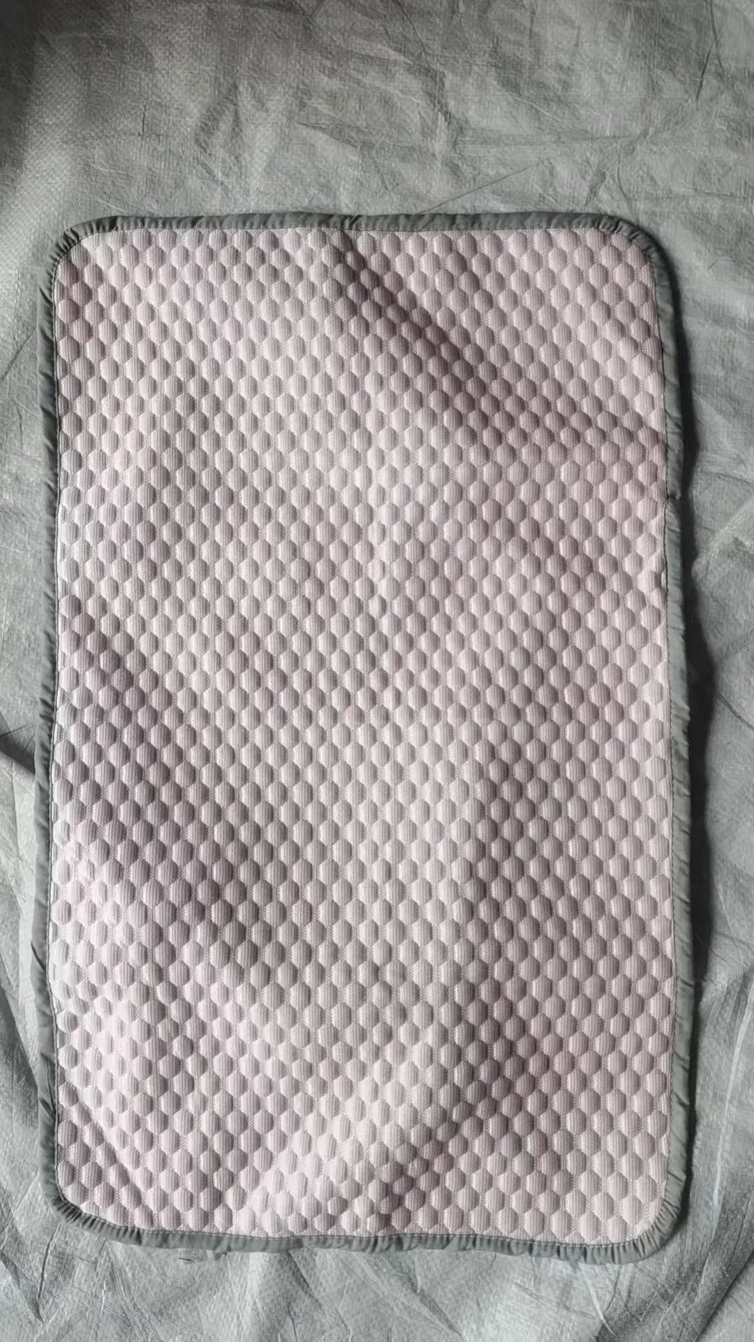 Summer Cooling Ice Silk Pillowcase with Cool Beads Solid Color Washable Breathable Pillow Cover for Home Bedroom