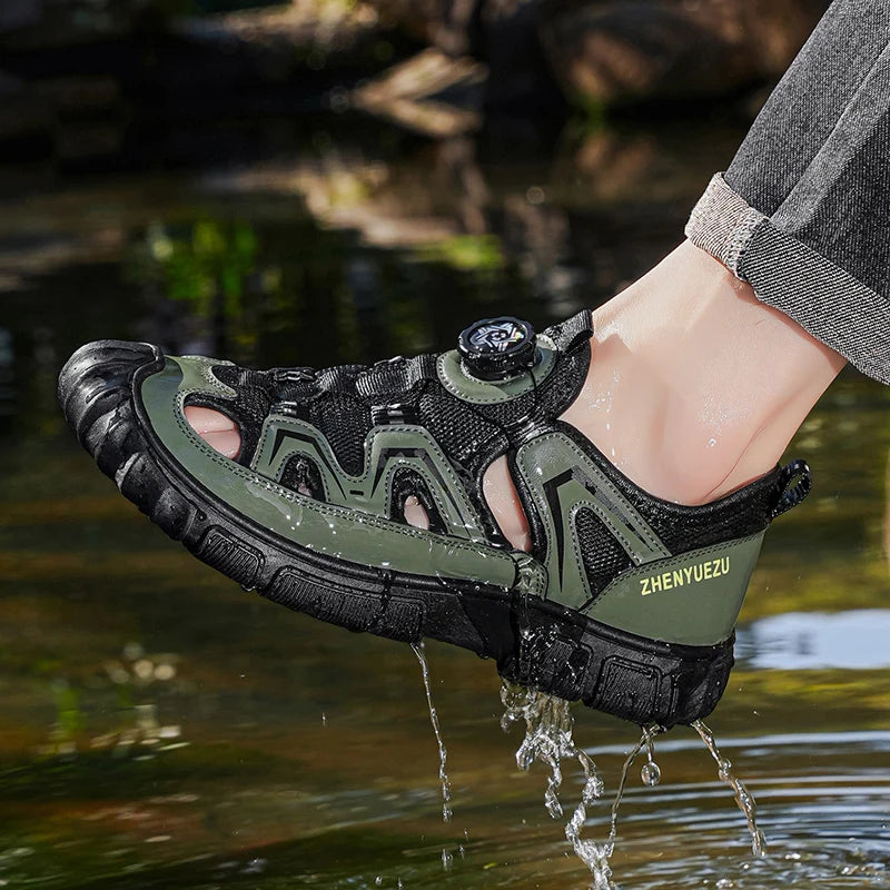 Outdoor River Tracing Shoes for Men, Hollow Breathable Anti-Smash Toe Protection Sandals, Non-Slip and Wear-Resistant, Summer Water Sports and Leisure Shoes